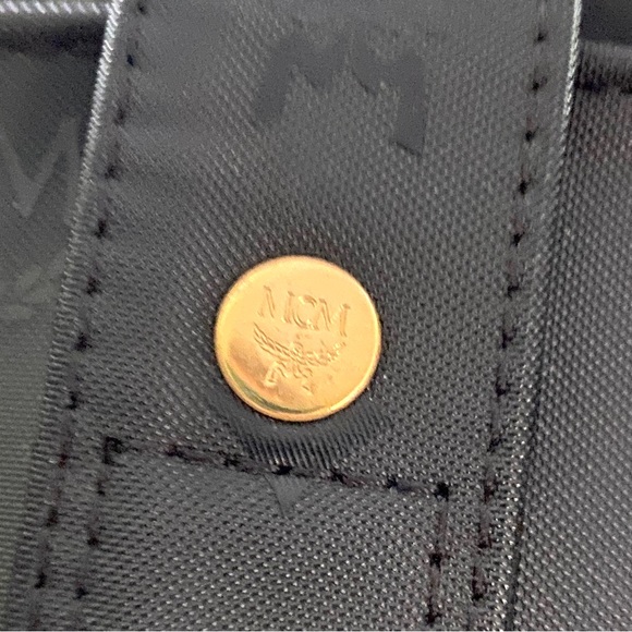 MCM Visetos Tote - Picture 13 of 15